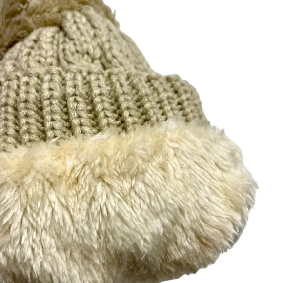 NEW Thermal Lined Cable Knit Fall/Winter Beanie Pom Pom Hat - Picture 3 of 3